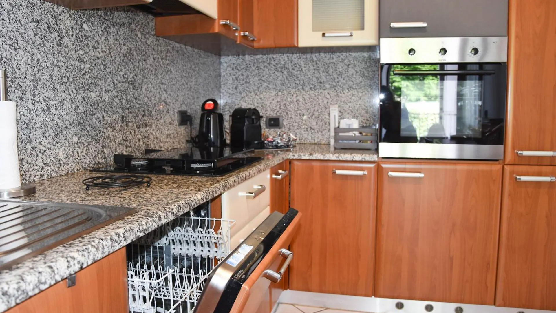 Zara House - Lake And Pet Friendly Brusimpiano 0*,  İtalya