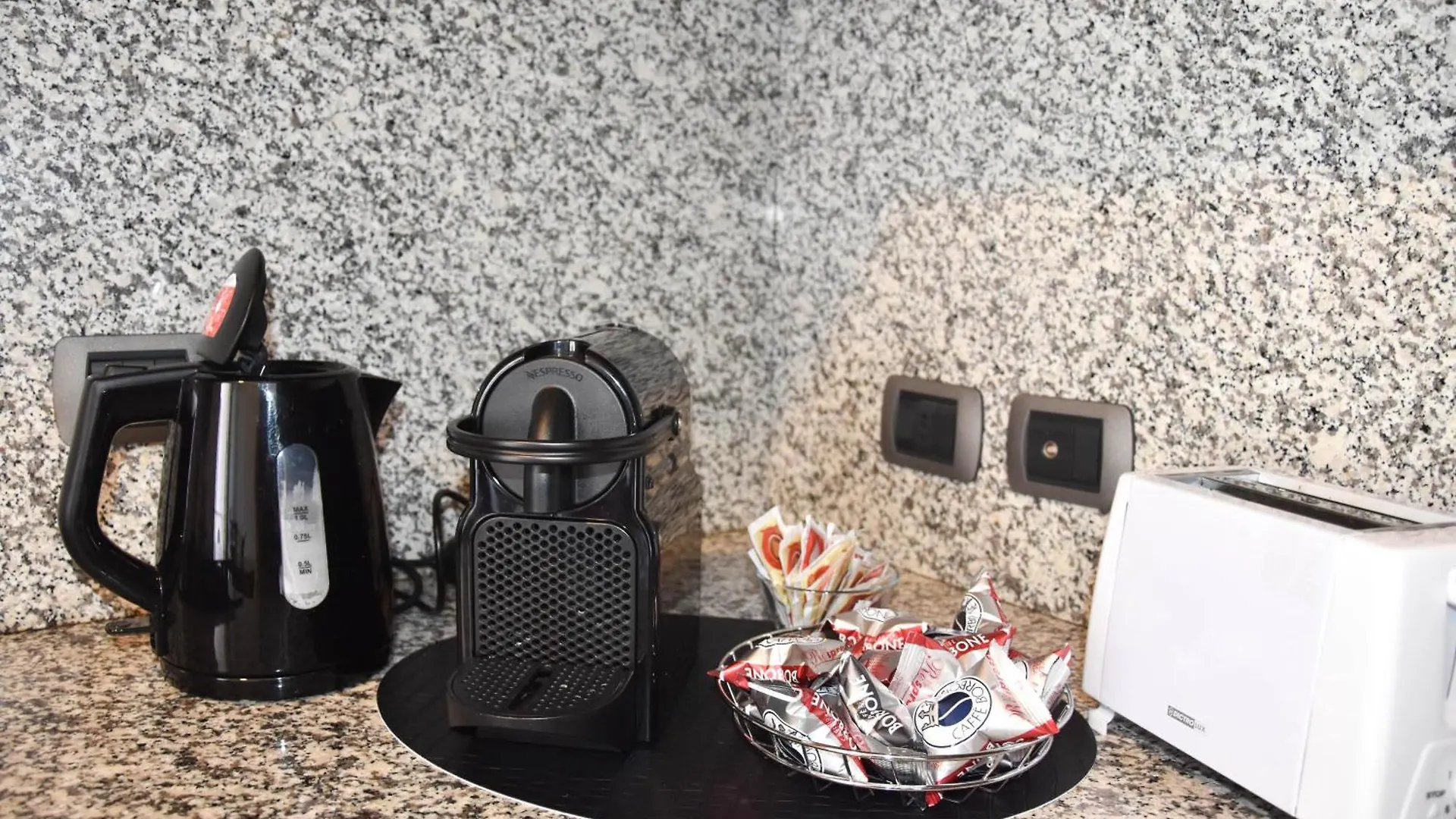 Zara House - Lake And Pet Friendly Brusimpiano İtalya