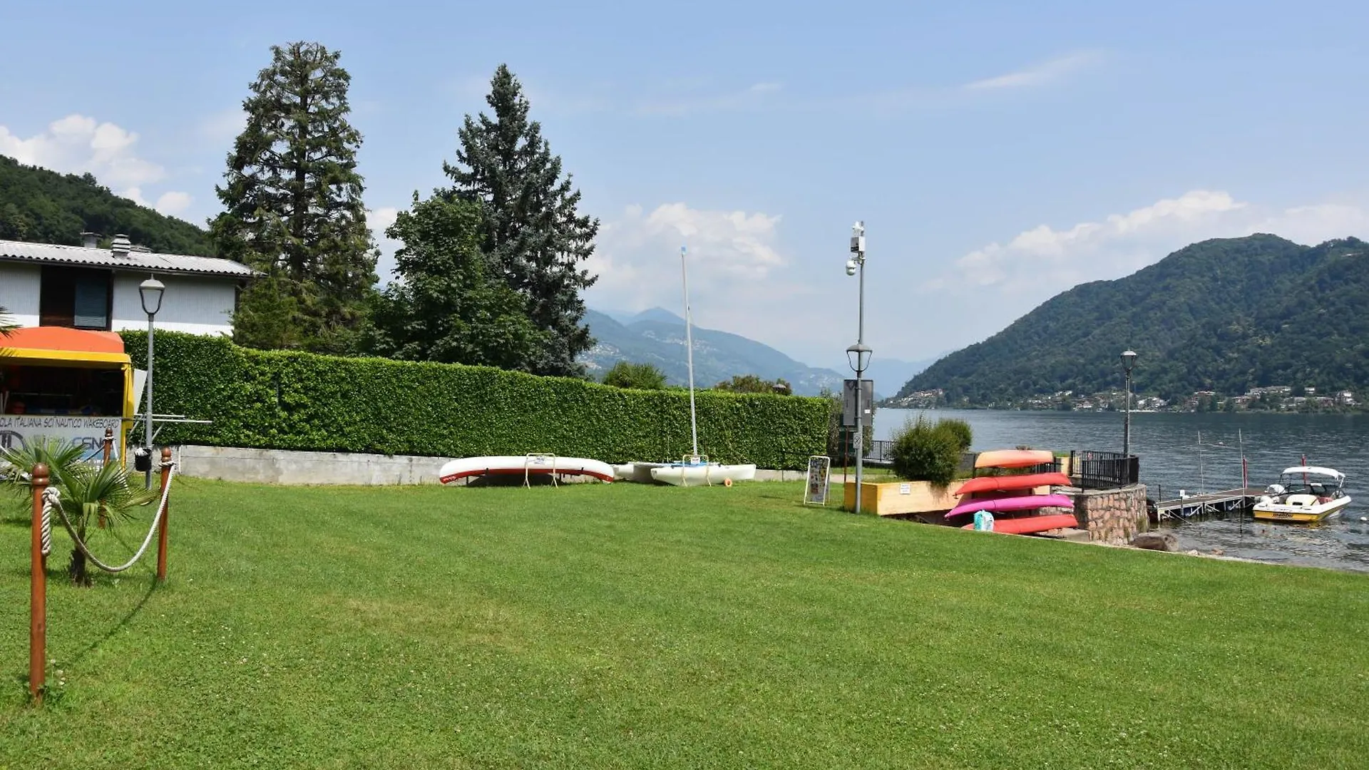 Zara House - Lake And Pet Friendly Brusimpiano 0*,  إيطاليا